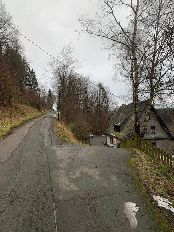 Berghaus 2 Komfortable Wohnungen Fuer Bis Zu 7 Personen - Familie - Wandern - E-Bike - Hunde - E-Ladesaeule - Wifi Schmallenberg Luaran gambar